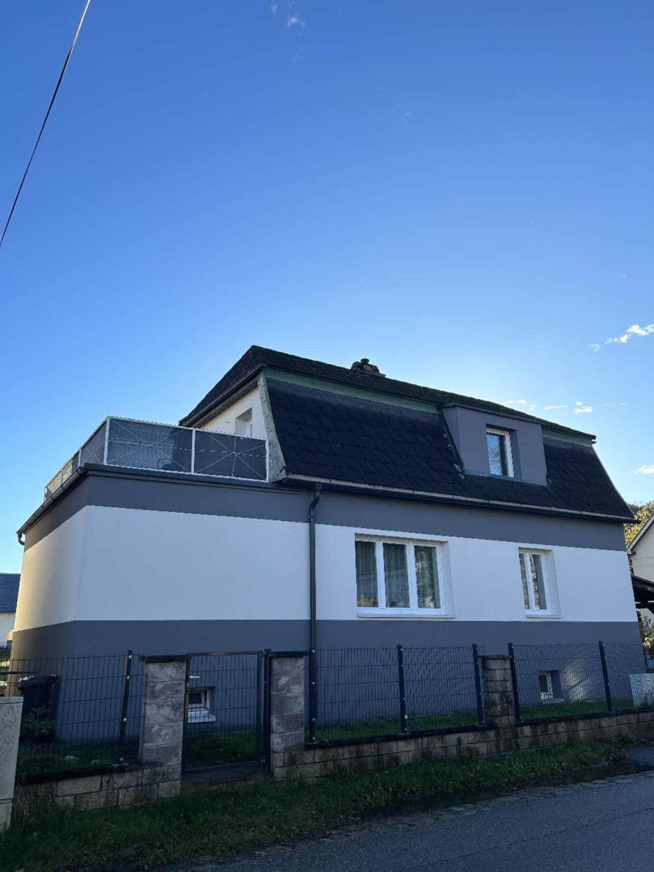 Einfamilienhaus In Ruhiger Lage Apartment ซังคท์เพิลเทน ภายนอก รูปภาพ